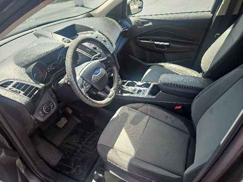 Used 2017 Ford Escape SE FWD image 7