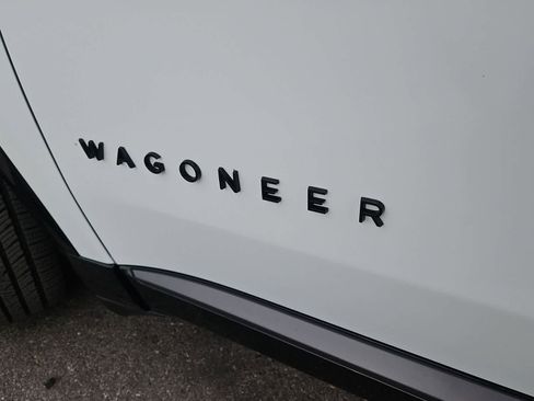 Used 2024 Jeep Wagoneer Launch Edition image 12