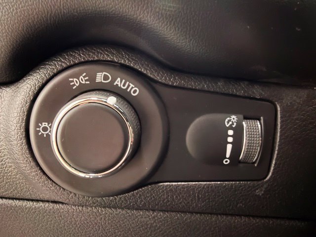 Used 2025 Dodge Durango R/T AWD/4WD image 27