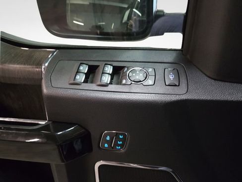 Used 2020 Ford F250 Lariat w/ Lariat Ultimate Package AWD/4WD image 18