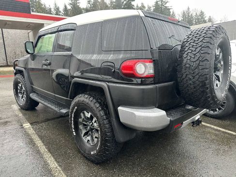 Used 2014 Toyota FJ Cruiser image 5