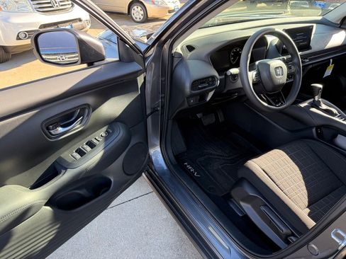 Certified 2026 Honda HR-V LX image 13