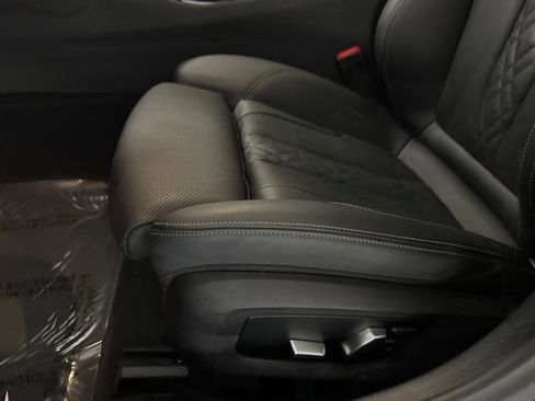 Used 2023 BMW 530i w/ Convenience Package image 14