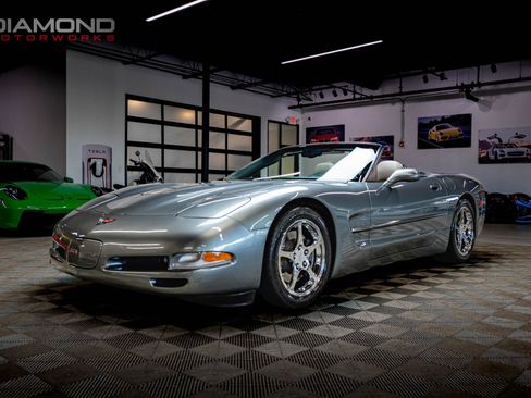 Used 2004 Chevrolet Corvette Convertible w/ Preferred Equipment Group RWD image 12