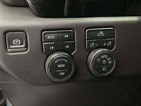 Used 2023 Chevrolet Silverado 1500 RST w/ Z71 Off-Road Package AWD/4WD image 16