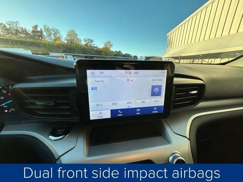 Used 2022 Ford Explorer XLT image 35