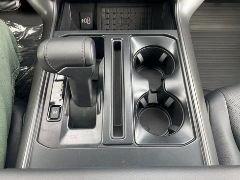 New 2025 Ford F150 Lariat w/ Equipment Group 502A High image 34