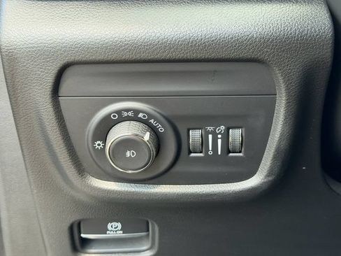 Used 2023 Jeep Grand Cherokee Summit w/ Adv Protech Group IV AWD/4WD image 21