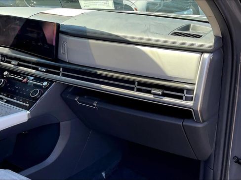 Used 2025 Hyundai Santa Fe SEL image 16