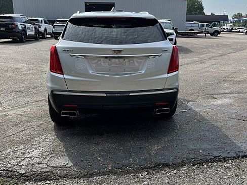 Used 2017 Cadillac XT5 Luxury FWD image 6