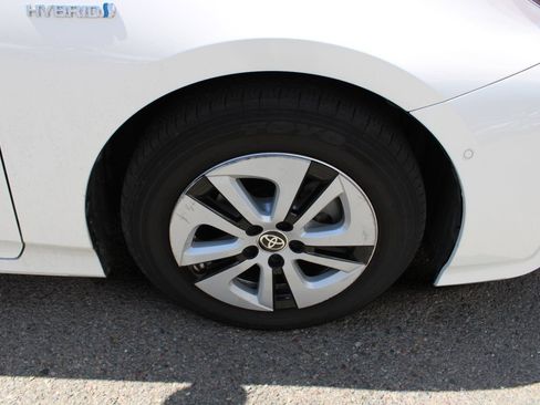 Used 2018 Toyota Prius Four w/ Advanced Technology Package FWD image 10