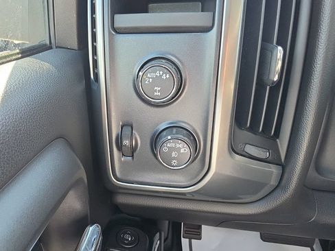 Certified 2017 Chevrolet Silverado 1500 LT w/ All Star Edition AWD/4WD image 11