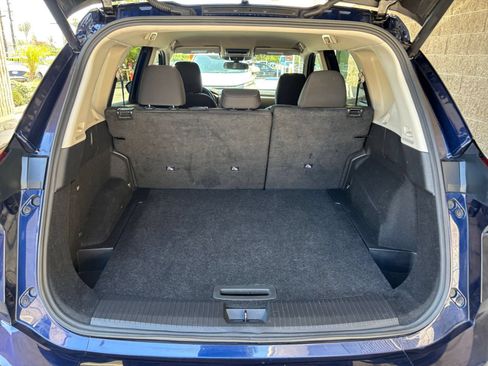 Used 2025 Nissan Rogue SV FWD image 33