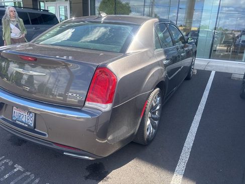 Used 2015 Chrysler 300 C w/ Light Group RWD image 5