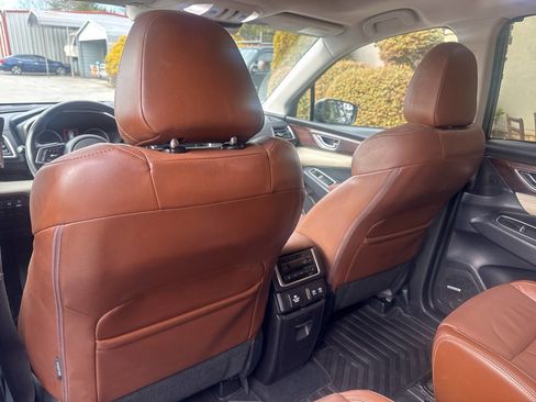 Used 2019 Subaru Ascent Touring w/ Popular Package #2A image 11