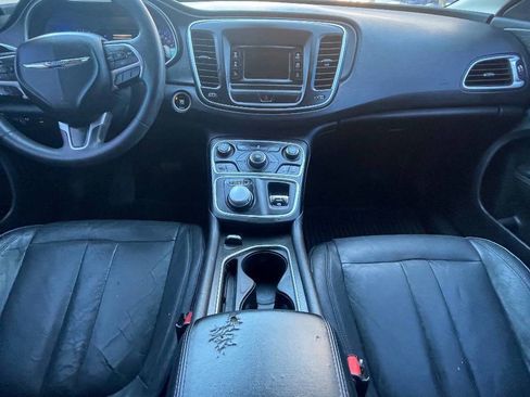Used 2015 Chrysler 200 Limited image 28
