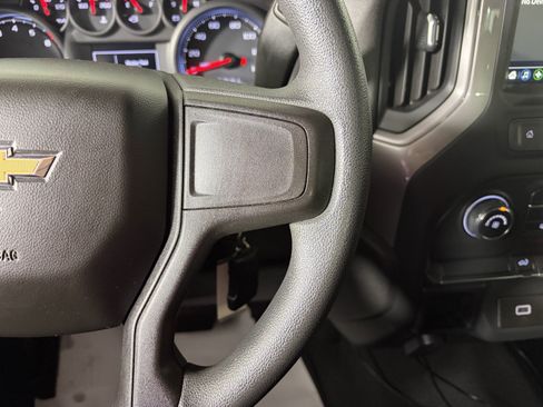 Used 2019 Chevrolet Silverado 1500 Custom w/ Custom Value Package image 17