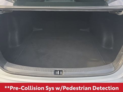 Used 2024 Toyota Corolla LE image 15