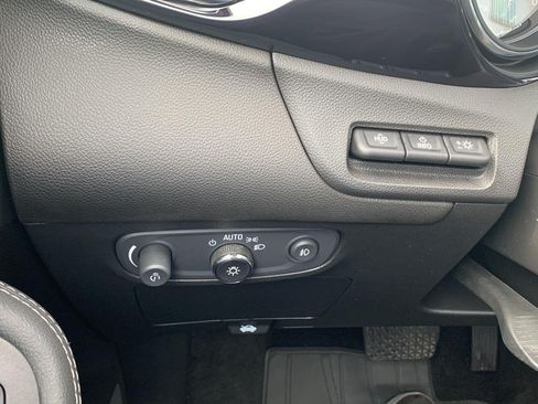 Used 2021 Buick Encore GX Essence w/ Advanced Technology Package AWD/4WD image 13