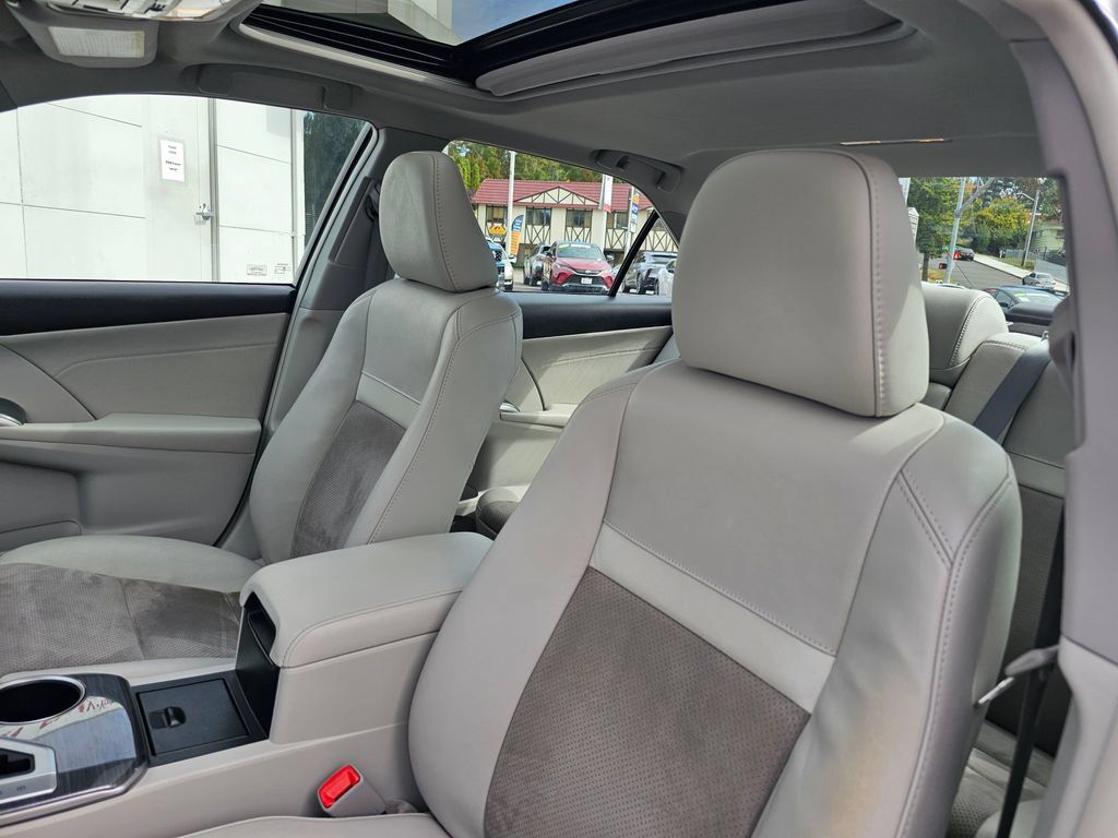 Used 2014 Toyota Camry XLE w/ Leather Package FWD image 20