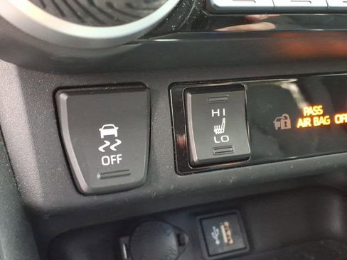 Used 2023 Toyota RAV4 XSE AWD/4WD image 18