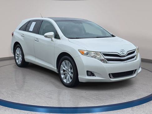 Used 2013 Toyota Venza XLE w/ XLE Premium Pkg FWD image 3