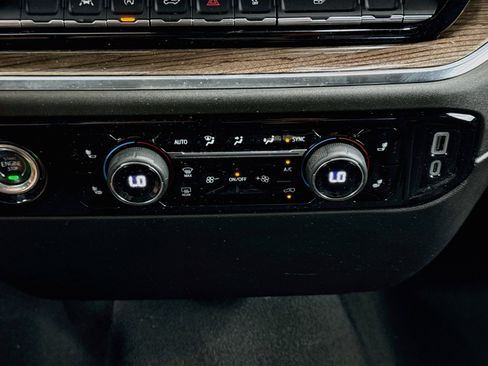 Used 2024 Chevrolet Silverado 1500 LT AWD/4WD image 23