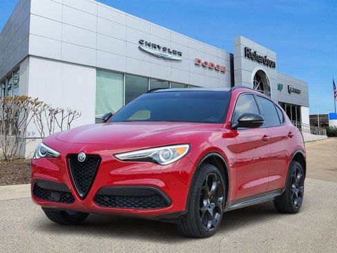 Used 2021 Alfa Romeo Stelvio Ti Sport AWD/4WD image 2