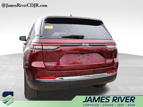 Used 2024 Jeep Grand Cherokee Limited AWD/4WD image 16