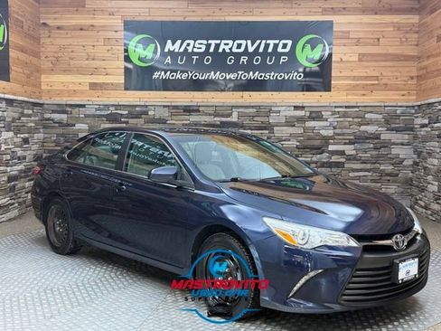Used 2016 Toyota Camry XLE w/ Moonroof Package FWD image 1