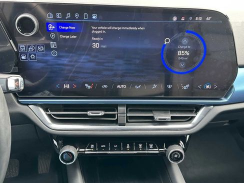 Used 2024 Chevrolet Equinox EV LT image 29