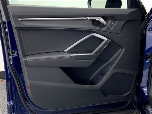 Certified 2025 Audi Q3 2.0T Premium w/ Convenience Package image 23