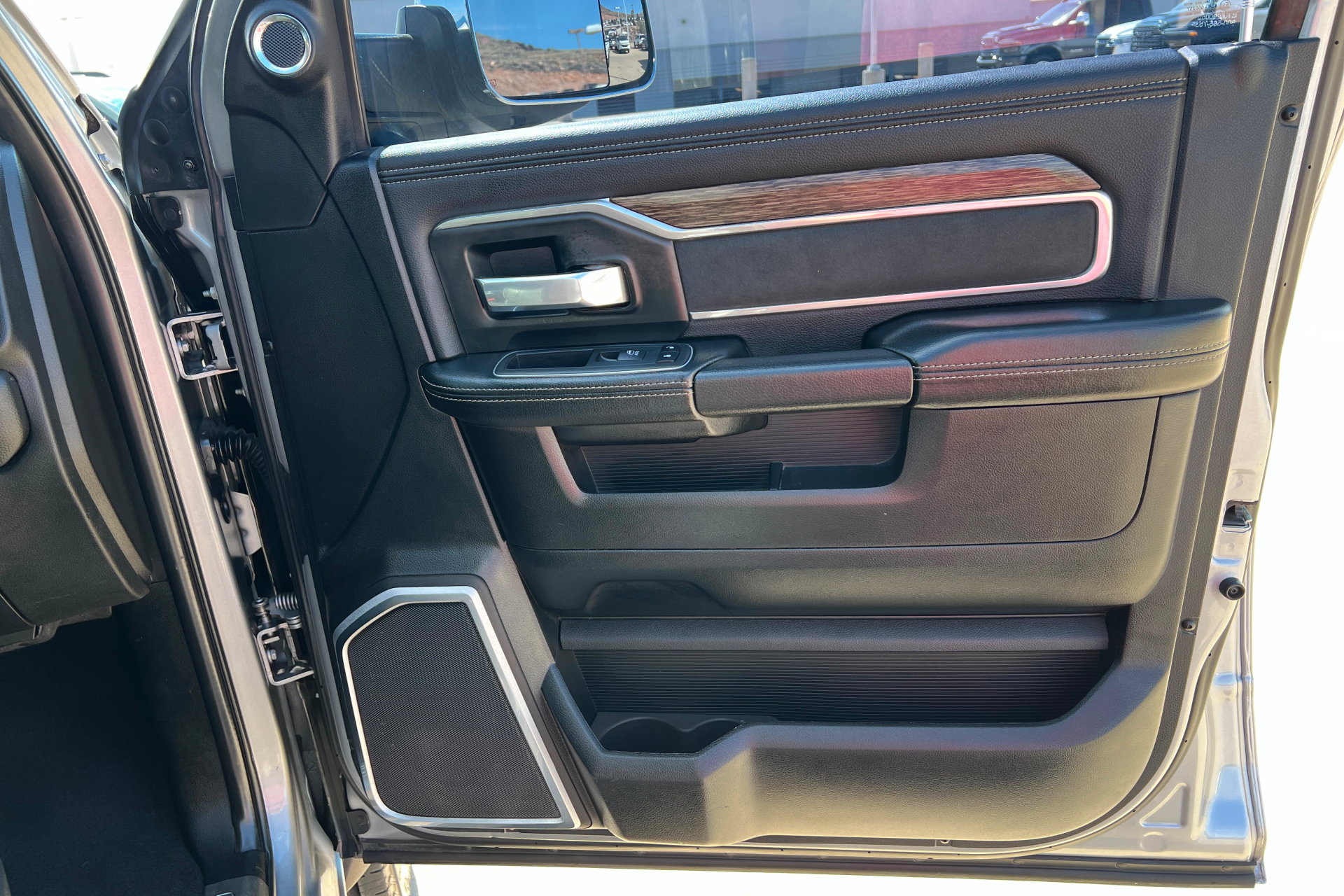 Used 2020 RAM 2500 Laramie AWD/4WD image 22