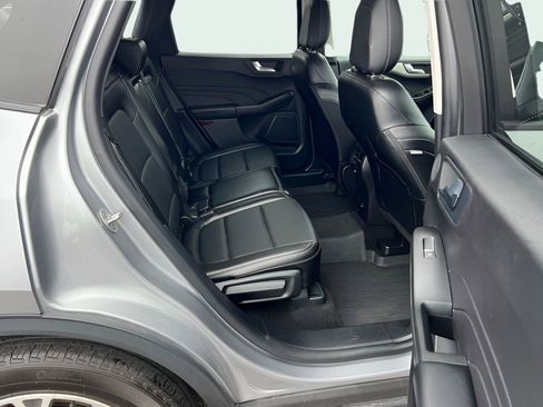 Used 2022 Ford Escape SEL w/ Technology Package image 16