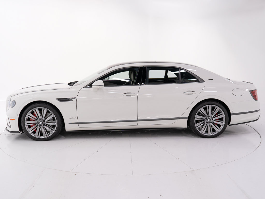 Used 2025 Bentley Flying Spur Plug-In Hybrid AWD/4WD image 2