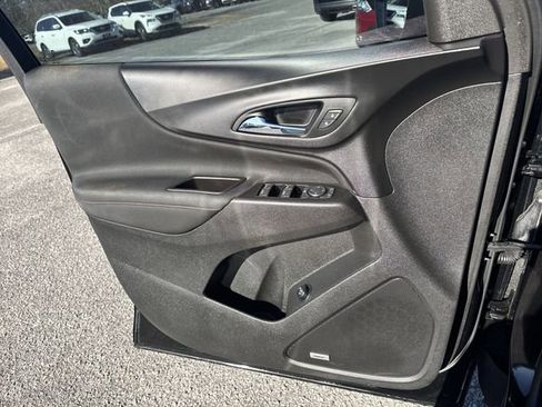 Used 2022 Chevrolet Equinox RS w/ RS Leather Package image 26