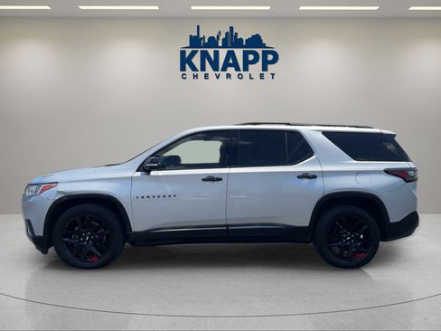 Used 2020 Chevrolet Traverse Premier w/ Redline Edition AWD/4WD image 2