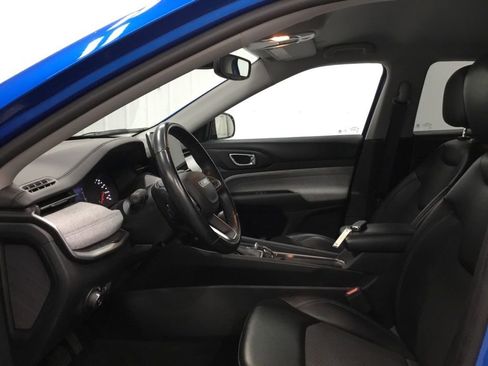 Used 2022 Jeep Compass Latitude w/ Convenience Group AWD/4WD image 5