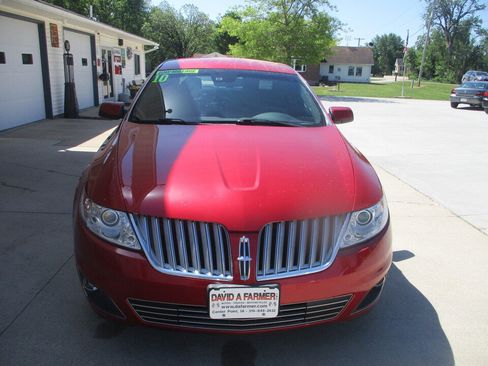 Used 2010 Lincoln MKS AWD image 3