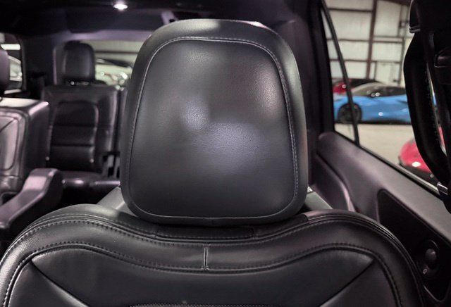 Used 2022 Lincoln Navigator Reserve AWD/4WD image 26