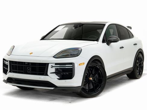 Used 2024 Porsche Cayenne Turbo GT image 1