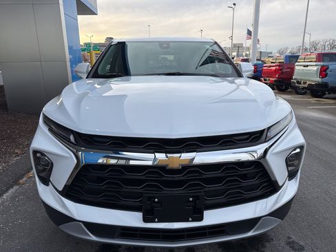 New 2026 Chevrolet Blazer LT image 3