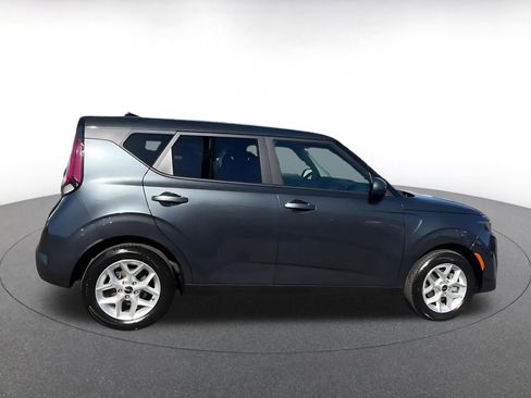 Used 2025 Kia Soul LX w/ LX Technology Package image 16