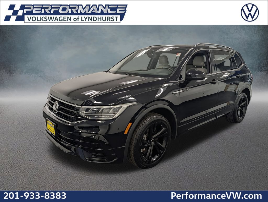 Used 2024 Volkswagen Tiguan SE R-Line FWD image 1