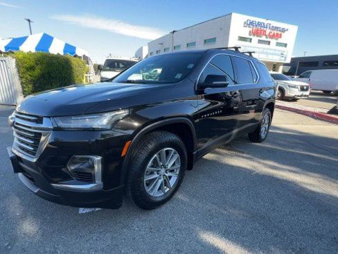 Used 2023 Chevrolet Traverse LT image 4
