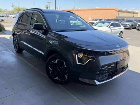 Used 2025 Kia Niro Wind FWD image 6