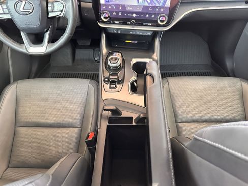 Used 2023 Lexus RZ 450e Premium image 21