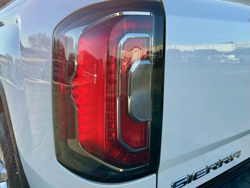 Used 2017 GMC Sierra 1500 SLT w/ SLT Premium Package image 14