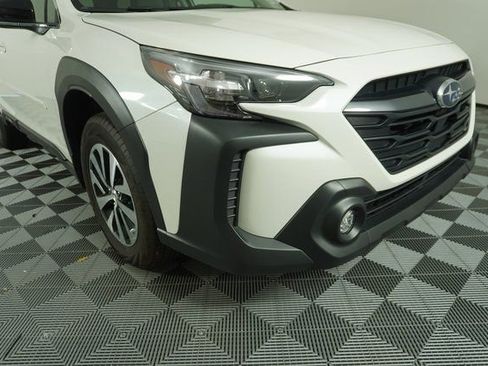 Certified 2025 Subaru Outback Premium w/ Popular Package #1A image 10