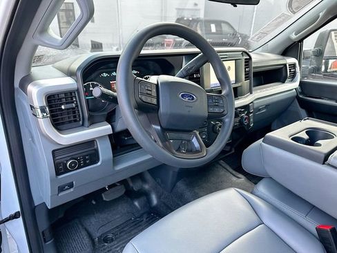 New 2025 Ford F550 4x4 Regular Cab Super Duty image 9